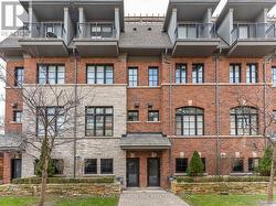 5 - 2 SALVADOR ALLENDE COURT Toronto, ON M6G 0A3