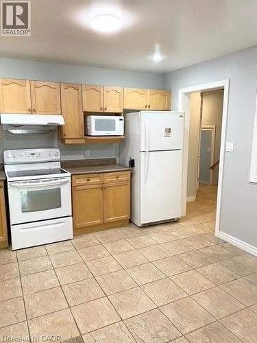 1101 Harrogate Drive, Ancaster, ON - Indoor Photo Showing Kitchen