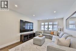 2531 MAINROYAL Street  Mississauga, ON L5L 1E1