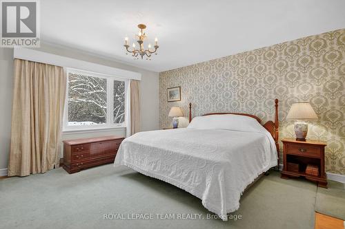 825 Killeen Avenue, Ottawa, ON - Indoor Photo Showing Bedroom