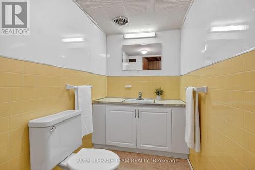 825 Killeen Avenue, Ottawa, ON - Indoor