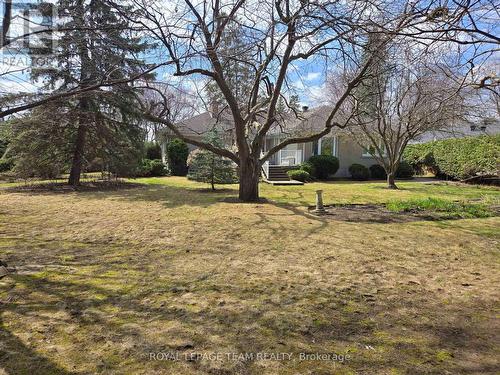 825 Killeen Avenue, Ottawa, ON - Outdoor