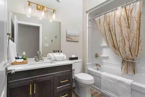 56 3 Mooswa Drive E, Onanole, MB - Indoor Photo Showing Bathroom
