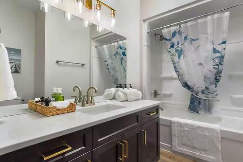 56 3 Mooswa Drive E, Onanole, MB - Indoor Photo Showing Bathroom