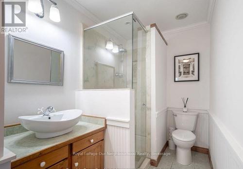 3741 Lakeshore Road E, Clarington, ON - Indoor Photo Showing Bathroom