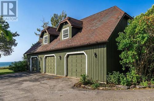 3741 Lakeshore Road E, Clarington, ON - Outdoor