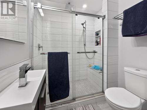 727 Aylmer Crescent, Kingston (South Of Taylor-Kidd Blvd), ON - Indoor Photo Showing Bathroom