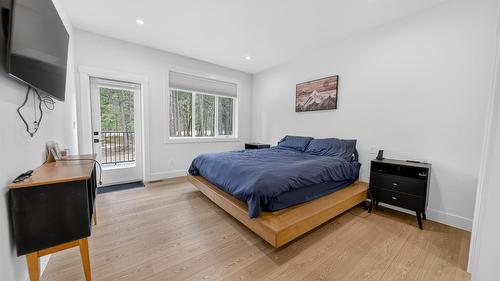 237 Shadow Mountain Boulevard, Cranbrook, BC - Indoor Photo Showing Bedroom