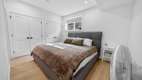237 Shadow Mountain Boulevard, Cranbrook, BC - Indoor Photo Showing Bedroom