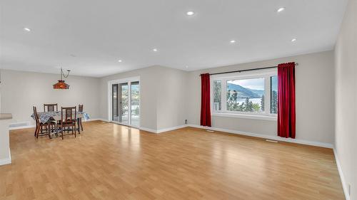 418 Panorama Crescent, Okanagan Falls, BC - Indoor