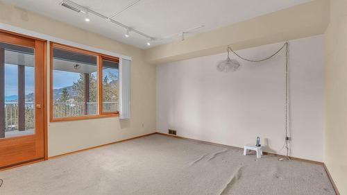418 Panorama Crescent, Okanagan Falls, BC - Indoor Photo Showing Other Room