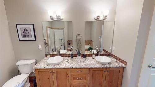 244 Boulder Creek, Cranbrook, BC - Indoor Photo Showing Bathroom