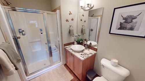 244 Boulder Creek, Cranbrook, BC - Indoor Photo Showing Bathroom