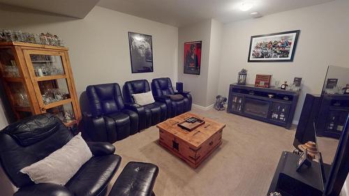 244 Boulder Creek, Cranbrook, BC - Indoor Photo Showing Living Room