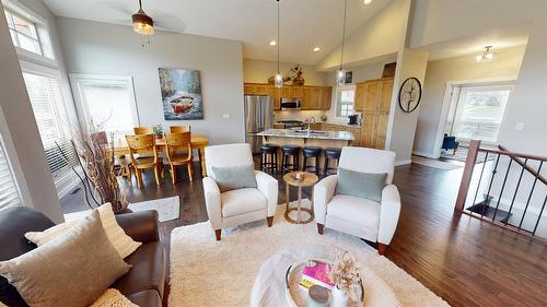 244 Boulder Creek, Cranbrook, BC - Indoor Photo Showing Living Room