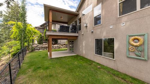 12633 Driftwood Court, Lake Country, BC - Indoor Photo Showing Living Room