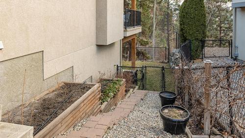 12633 Driftwood Court, Lake Country, BC - Indoor Photo Showing Kitchen With Upgraded Kitchen