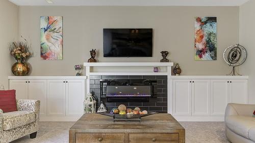 12633 Driftwood Court, Lake Country, BC - Indoor Photo Showing Bedroom