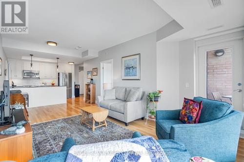 1106 - 75 Cleary Avenue, Ottawa, ON - Indoor Photo Showing Living Room