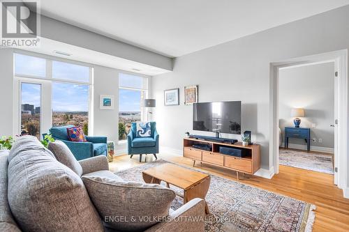 1106 - 75 Cleary Avenue, Ottawa, ON - Indoor Photo Showing Living Room