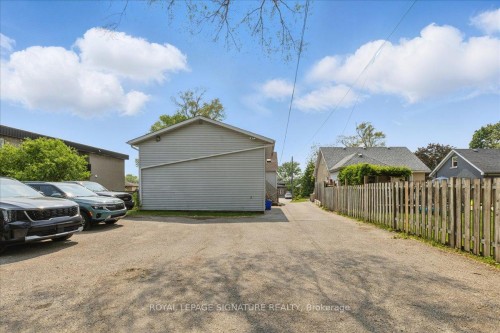 839 Stirling Avenue S, Kitchener, ON - Outdoor