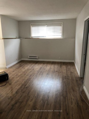 839 Stirling Avenue S, Kitchener, ON - Indoor Photo Showing Other Room