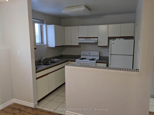 839 Stirling Avenue S, Kitchener, ON - Indoor Photo Showing Kitchen With Double Sink