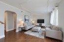 839 Stirling Avenue S, Kitchener, ON  - Indoor Photo Showing Living Room 