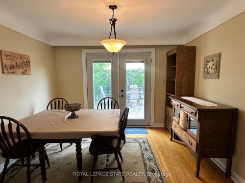 129 Broker Drive, Hamilton, ON - Indoor Photo Showing Dining Room