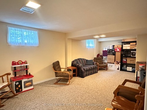 129 Broker Drive, Hamilton, ON - Indoor Photo Showing Basement