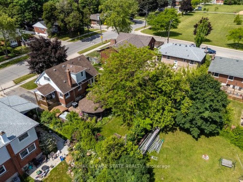 129 Broker Drive, Hamilton, ON - Outdoor