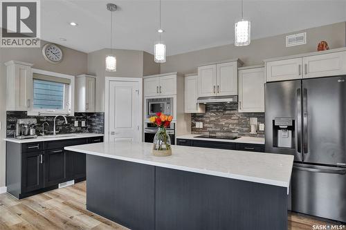 211 Stilling Union, Saskatoon, SK - Indoor Photo Showing Kitchen With Upgraded Kitchen