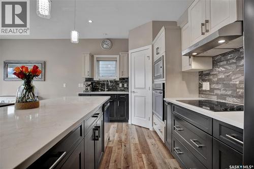 211 Stilling Union, Saskatoon, SK - Indoor Photo Showing Kitchen With Upgraded Kitchen
