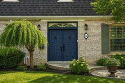 24 Laureleaf Road  Markham, ON L3T 2X5