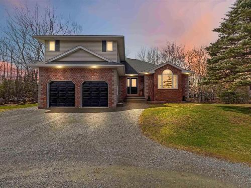 1 Hudson Drive  Windsor Junction, NS B2T 1A4
