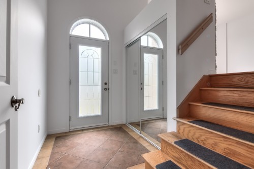 Hall d'entrée/Vestibule - 7438 Place Tanger, Brossard, QC - Indoor Photo Showing Other Room