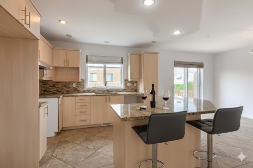 Cuisine - 7438 Place Tanger, Brossard, QC - Indoor Photo Showing Kitchen With Upgraded Kitchen