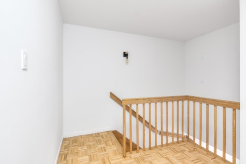 Hall d'entrée/Vestibule - 7438 Place Tanger, Brossard, QC - Indoor Photo Showing Other Room