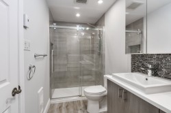 Salle de bains attenante à la CCP - 