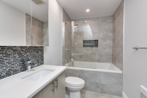 Salle de bains - 7438 Place Tanger, Brossard, QC - Indoor Photo Showing Bathroom