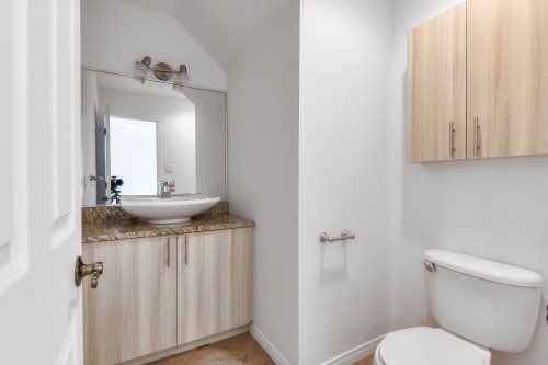 Salle d'eau - 7438 Place Tanger, Brossard, QC - Indoor Photo Showing Bathroom