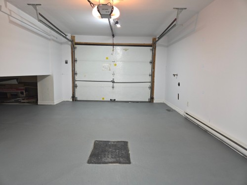 Garage - 7438 Place Tanger, Brossard, QC - Indoor Photo Showing Garage