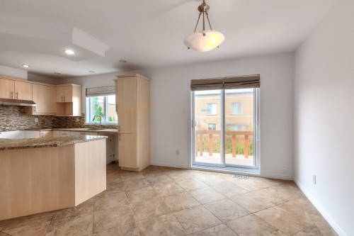 Salle à manger - 7438 Place Tanger, Brossard, QC - Indoor Photo Showing Kitchen