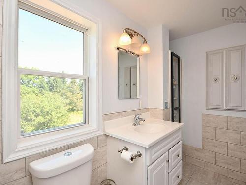 4677 Highway 215, Noel, NS 