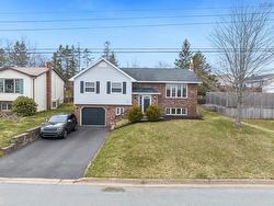 94 Stratford Drive  Cole Harbour, NS B2V 2R2