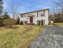15 Geneva Court Porters Lake, NS B3E 1J2