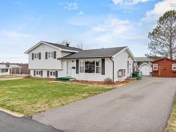 16 Thompson Drive  Bible Hill, NS B2N 5L6