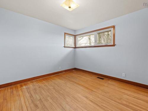 12 Raymoor Drive, Dartmouth, NS 
