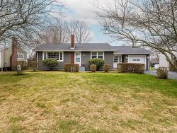 12 Raymoor Drive  Dartmouth, NS B2X 1G7