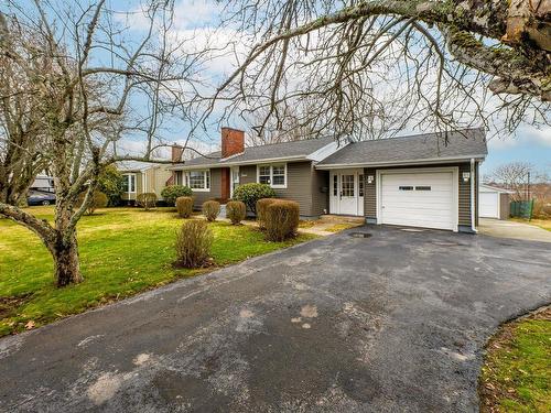 12 Raymoor Drive, Dartmouth, NS 